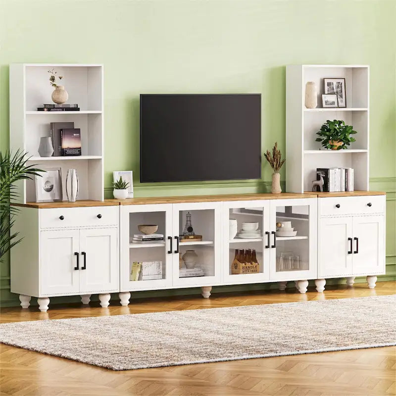 Un meuble TV avec étagères et portes en verre trempé, et un centre de divertissement avec étagères réglables.