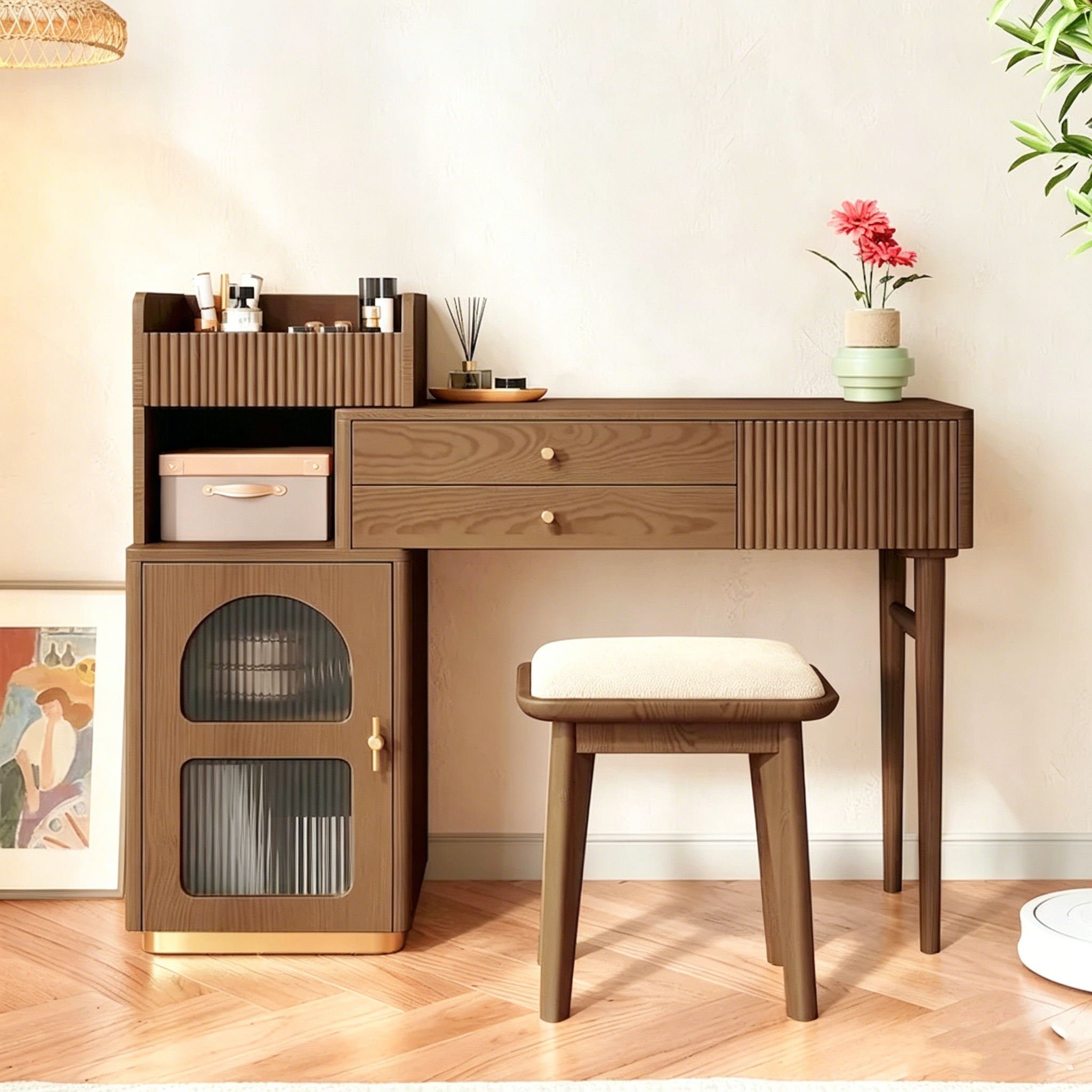 Commode à trois tiroirs