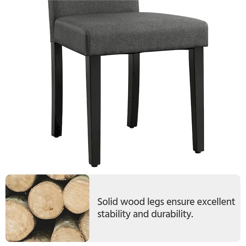 Chaises de salle à manger tapissées de tissu