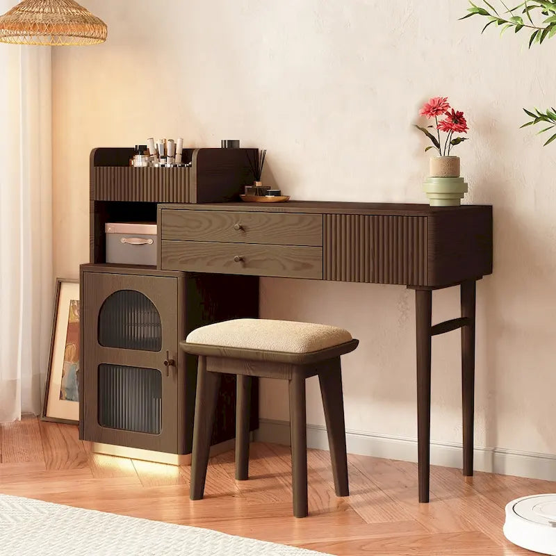 Commode à trois tiroirs