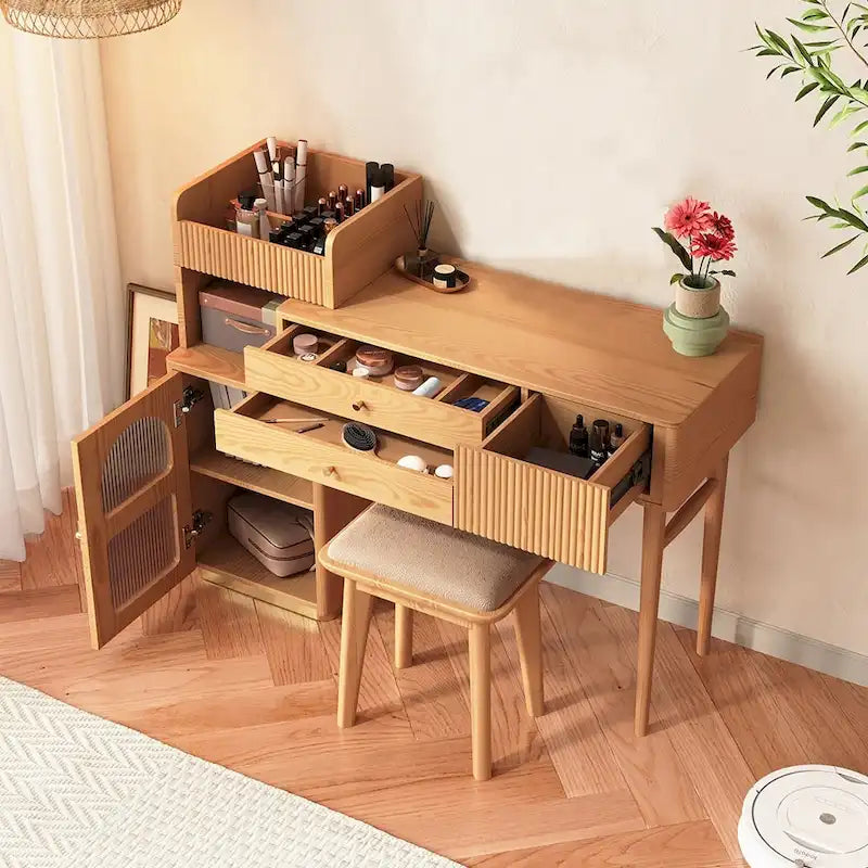 Commode à trois tiroirs