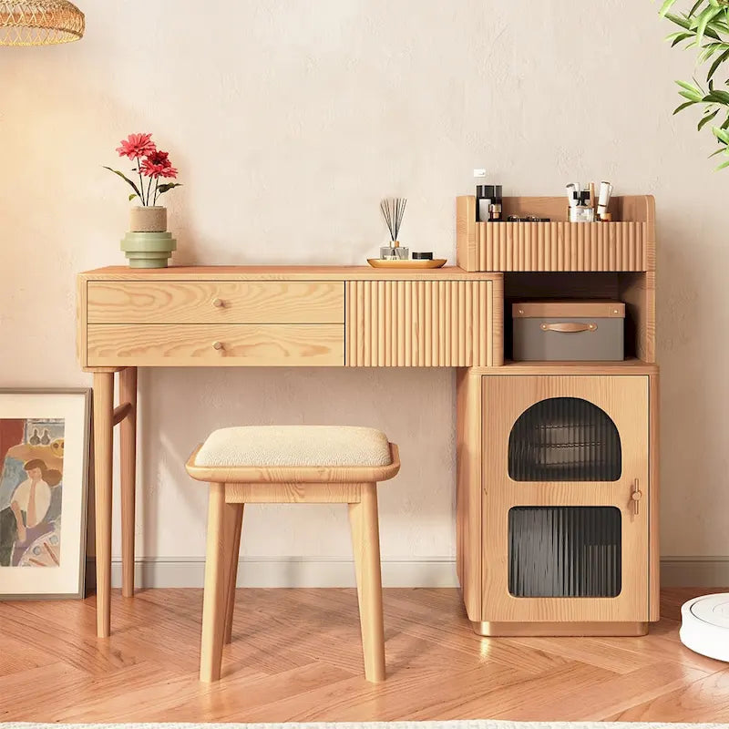 Commode à trois tiroirs