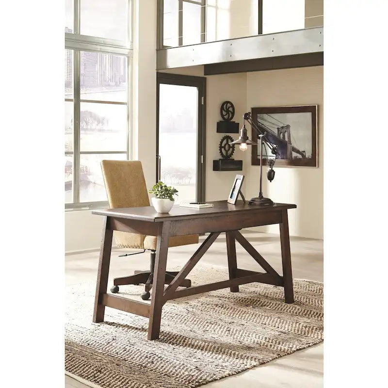 Grand bureau avec pieds en bois marron rustique