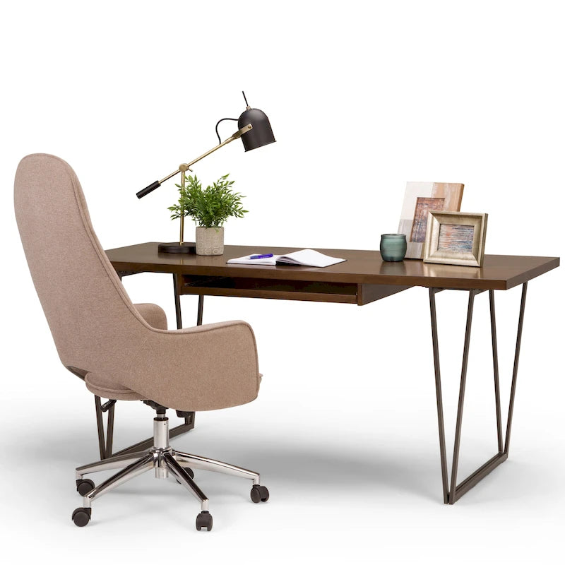 Bureau de 66 pouces de large en bois massif de style industriel moderne, marron vieilli naturel.