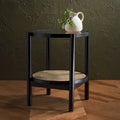 Table d'appoint en rotin et verre - 58,42 cm de large x 58,42 cm de profondeur x 60,96 cm de haut