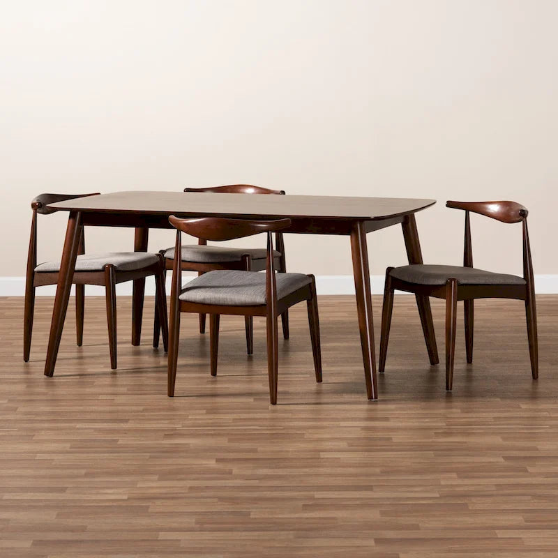 Table et chaises de salle à manger capitonnées modernes de style médiéval